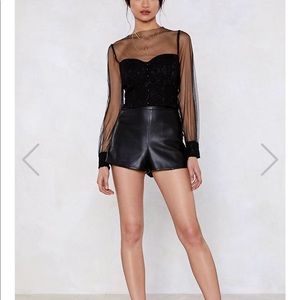BLACK CORSET TOP WITH SHEER SLEEVES - NASTY GAL